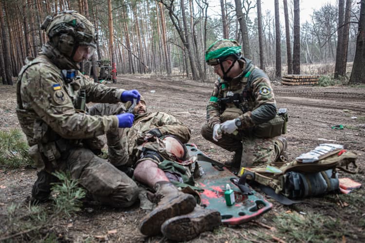 Tři roky od ruské agrese. A skoro dva roky bez Taylora, českého záchranáře Martina Krejčího.