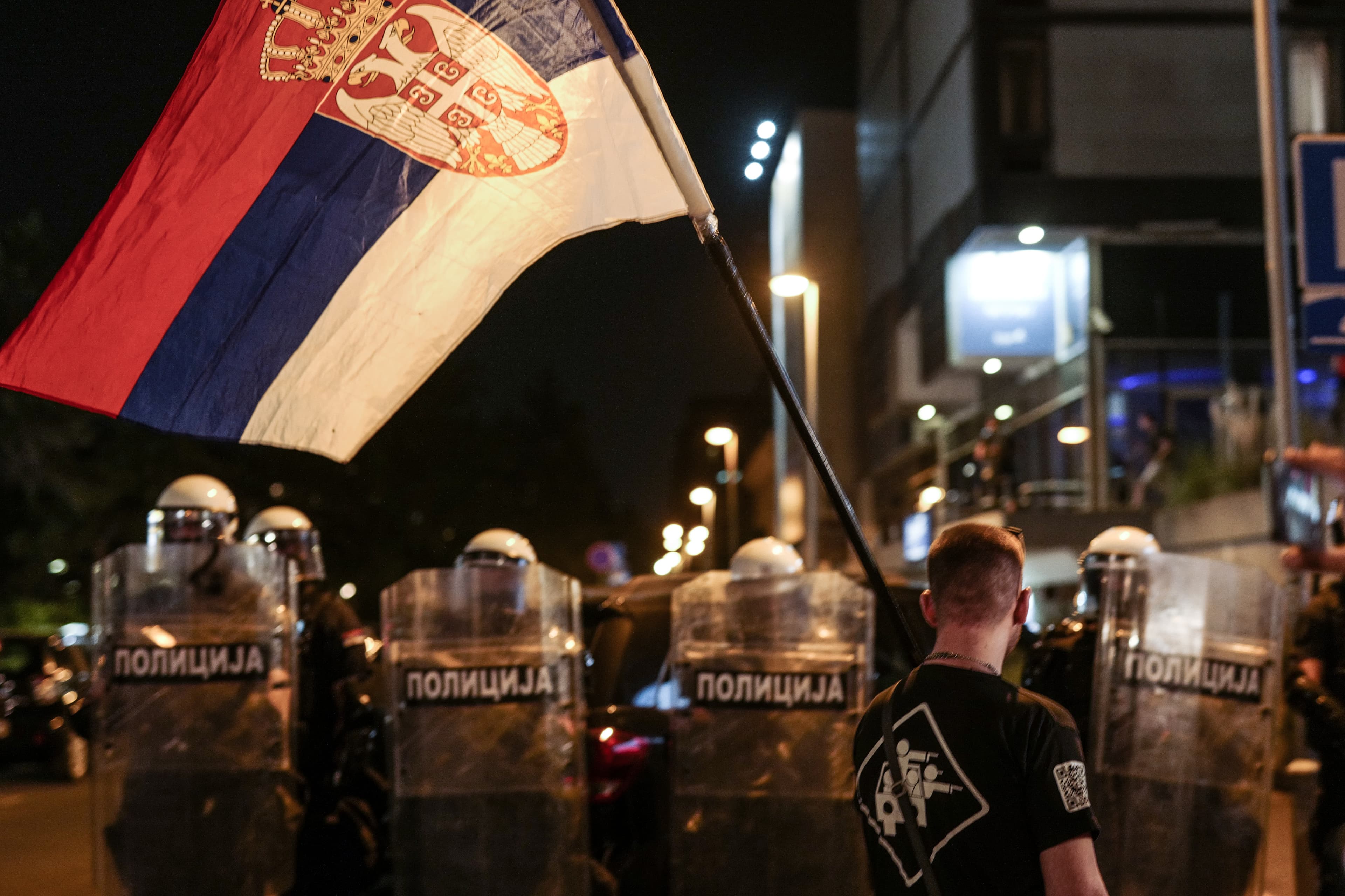 V Srbsku to vře. Studenti protestují proti zkorumpované vládě prezidenta Vučiće. Unie prý obětovala demokracii za lithium.